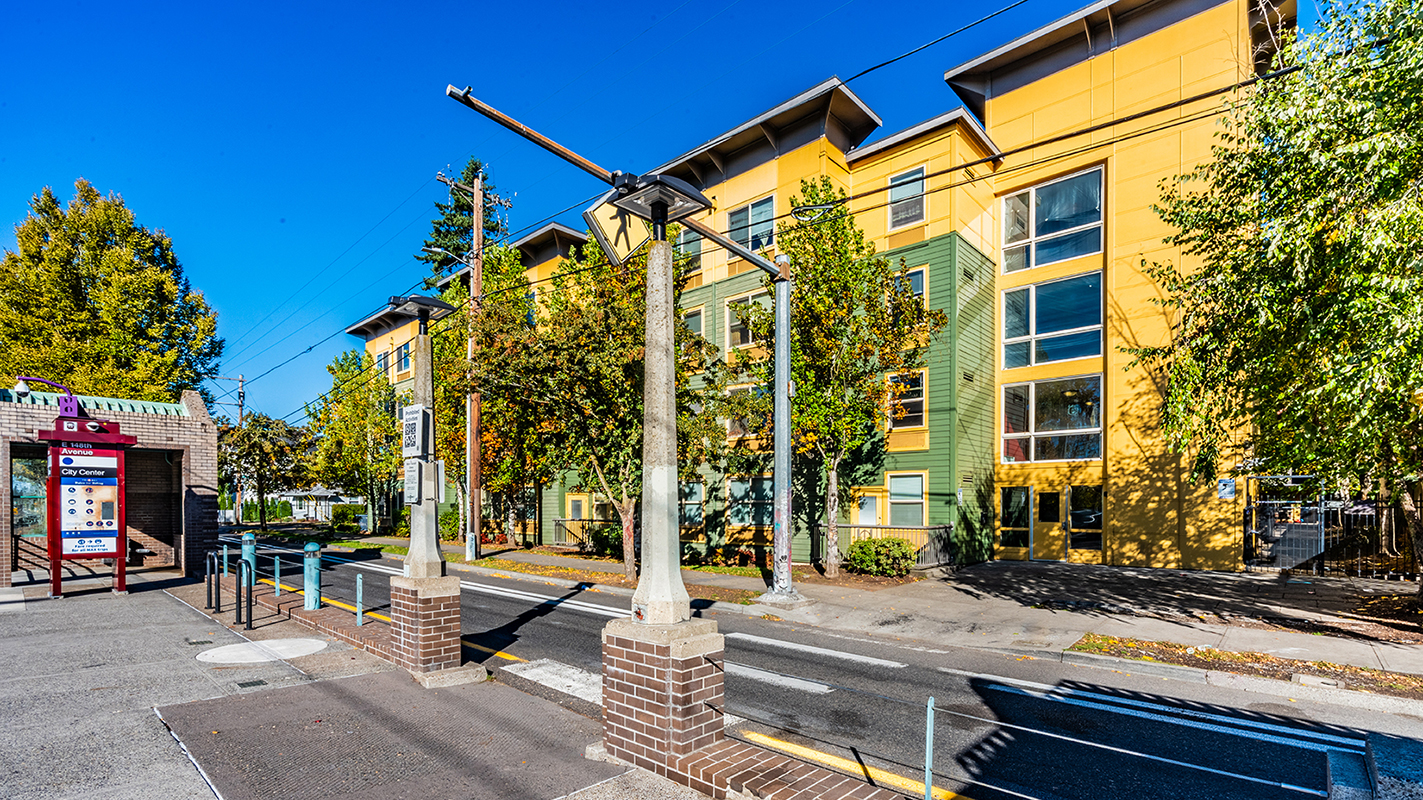 Hazelwood Station Apartments Portland