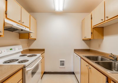 Hazelwood Station Apartment 321 KITCHEN