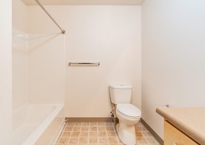 Hazelwood Station Apartment 321 Bathroom